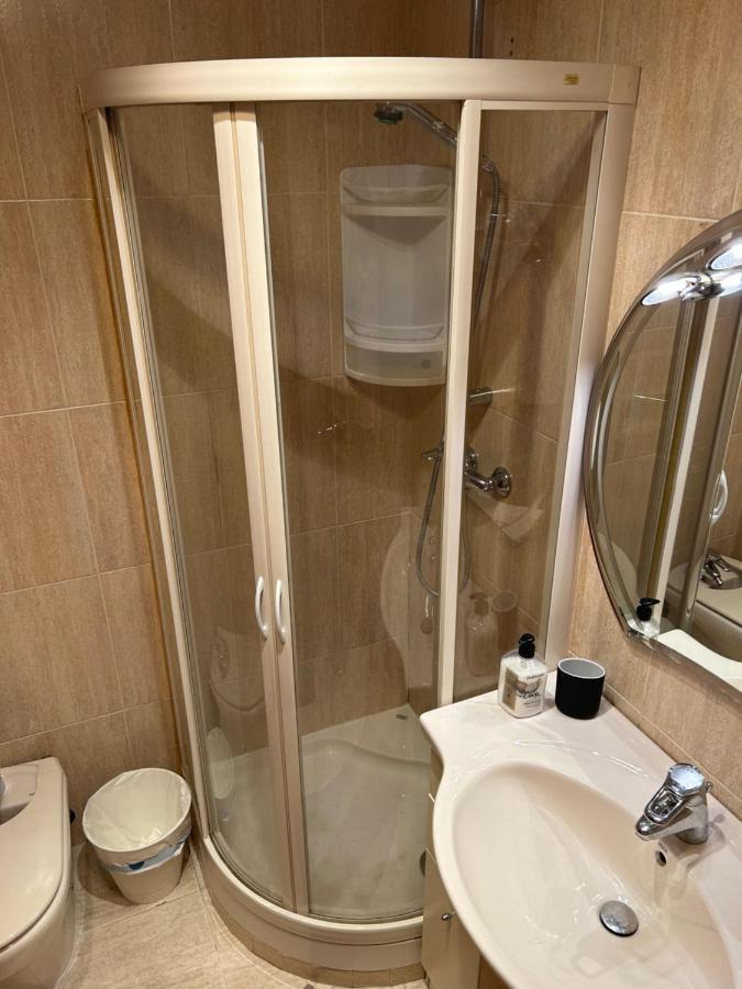 Habitacion Alhondiga Casa De Jorge Apartman Bilbao Kültér fotó